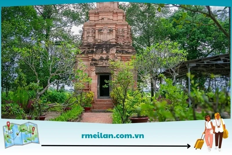Tháp cổ Bình Thạnh